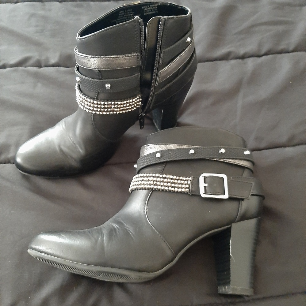 Bootied - Picture 4 of 4